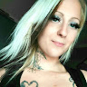 Meet your Posher, Desiree